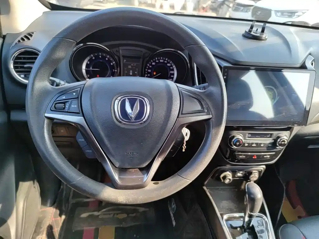 Changan CS15 — миниатюра 11