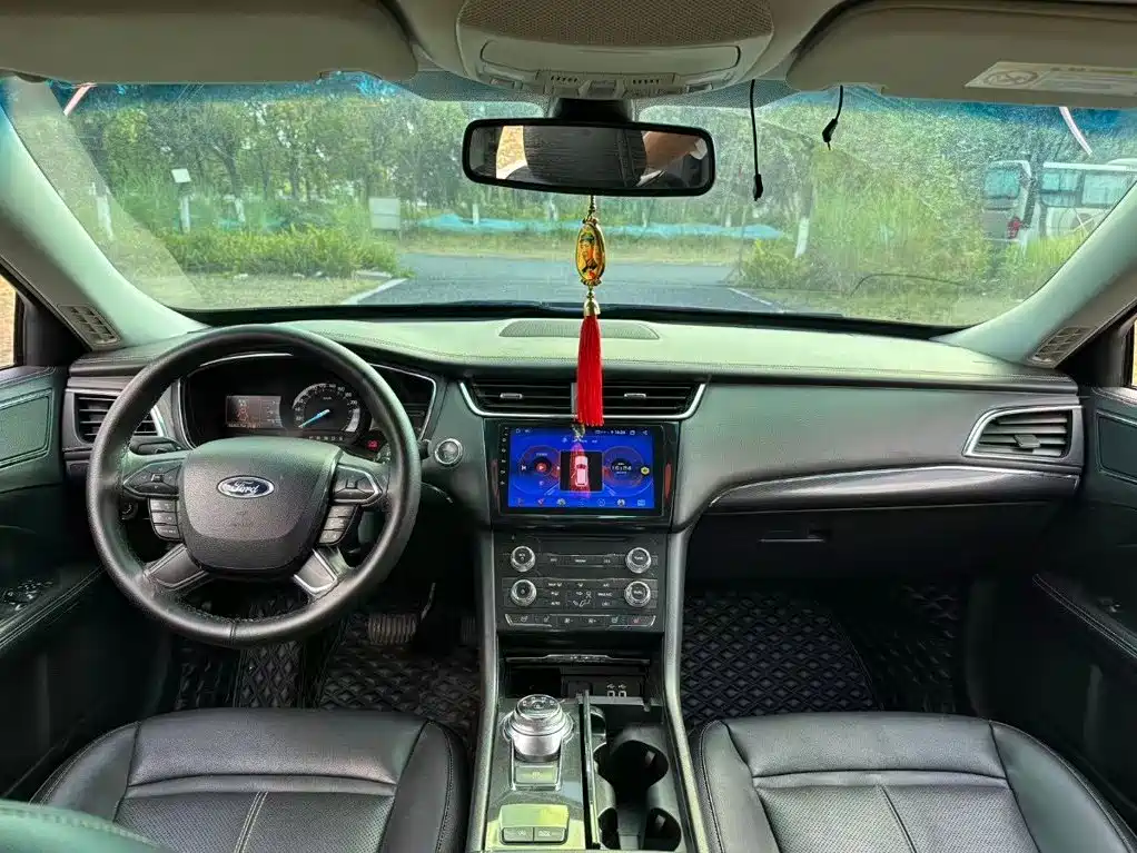 Ford Taurus — миниатюра 5
