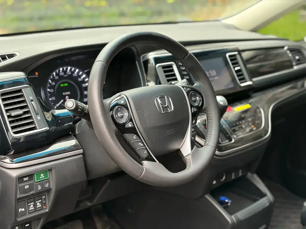 Honda Elysion — миниатюра 6