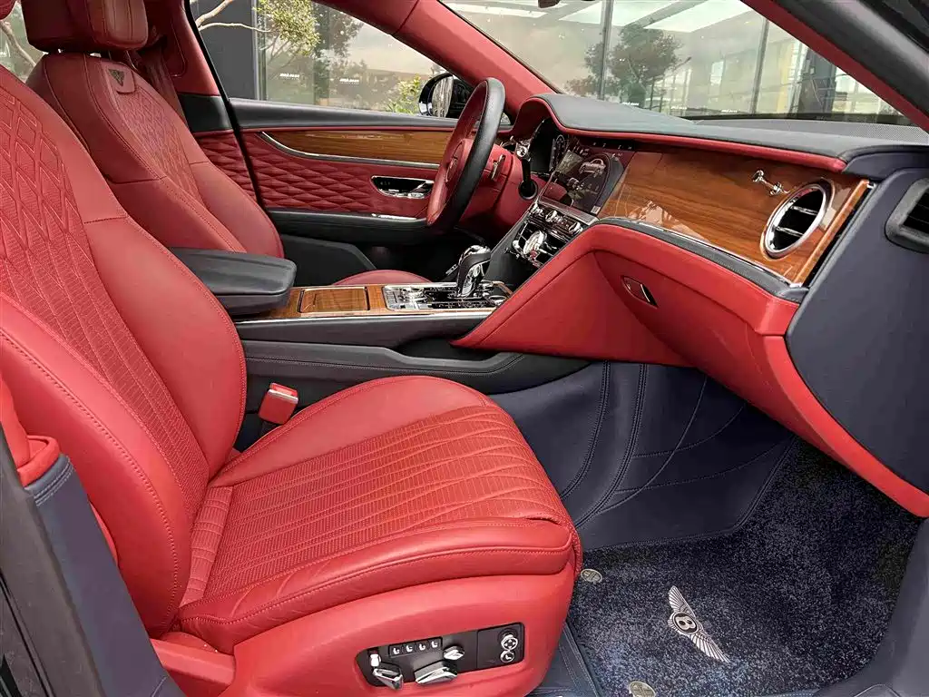 Bentley Flying Spur — миниатюра 8
