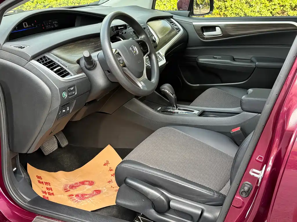 Honda Jade — миниатюра 8