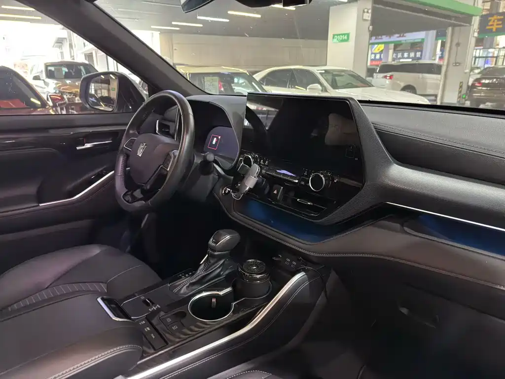 Toyota Crown Kluger — миниатюра 9