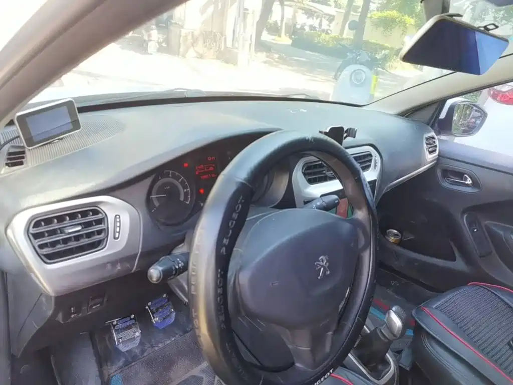 Peugeot 301 — миниатюра 10