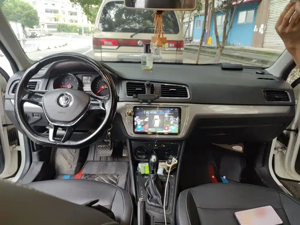 Volkswagen Lavida — миниатюра 10