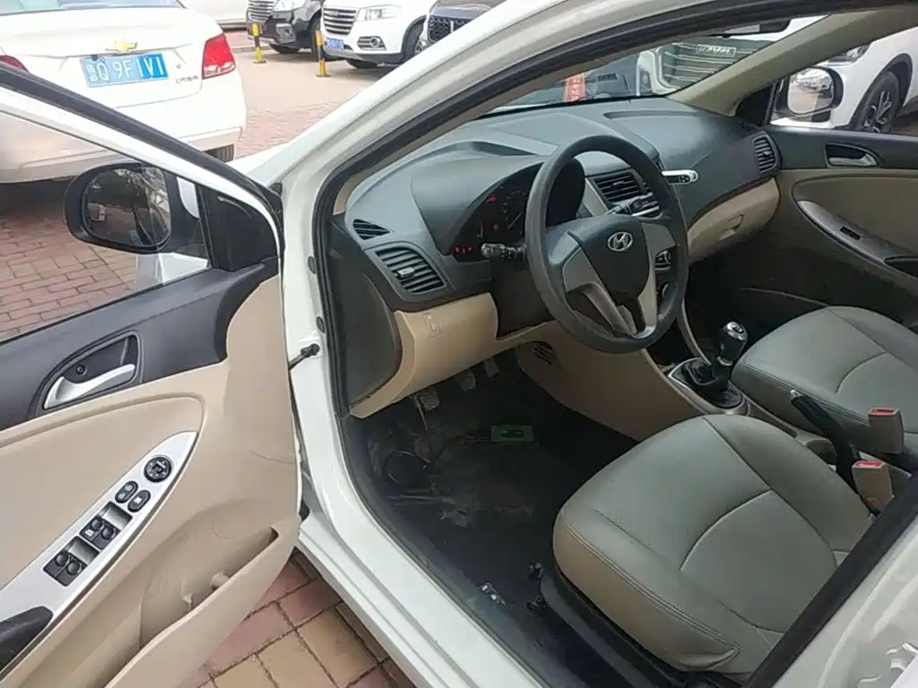 Hyundai Verna — миниатюра 16