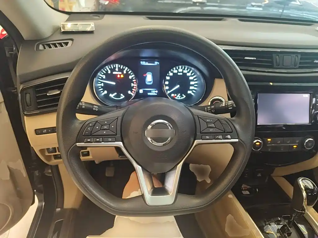 Nissan X-Trail — миниатюра 11