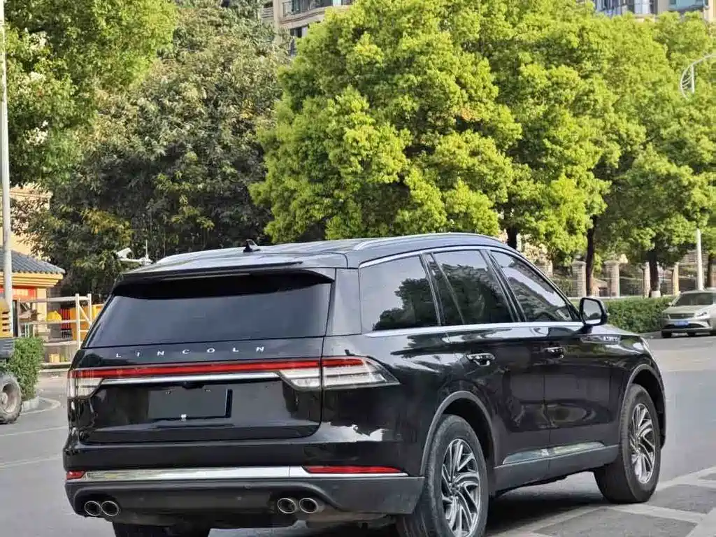 Lincoln Aviator — миниатюра 16