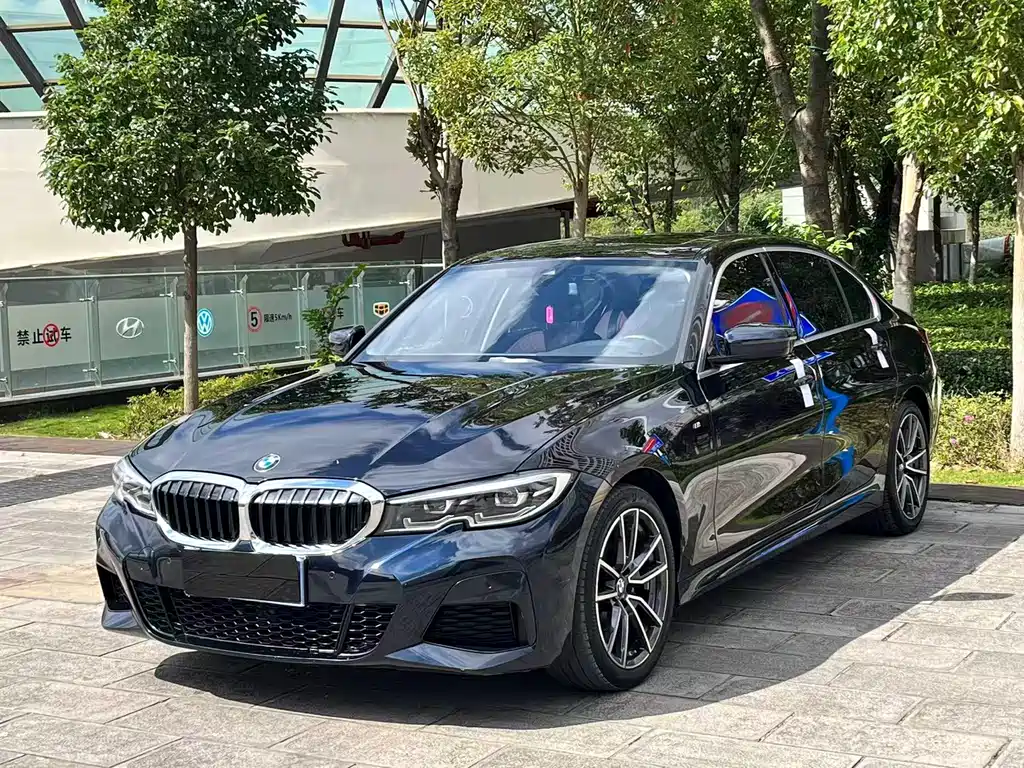 BMW  3 SERIES