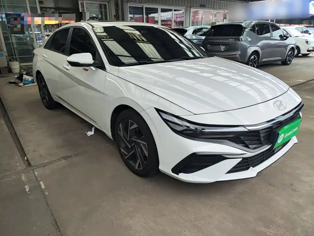 Hyundai Elantra — миниатюра 4
