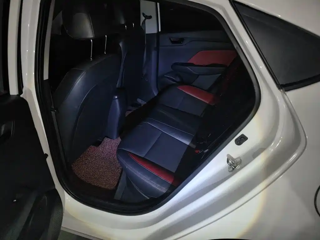 Hyundai Verna — миниатюра 13
