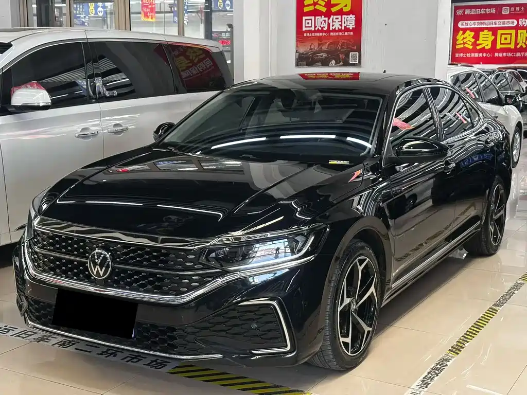 Volkswagen Passat 2022