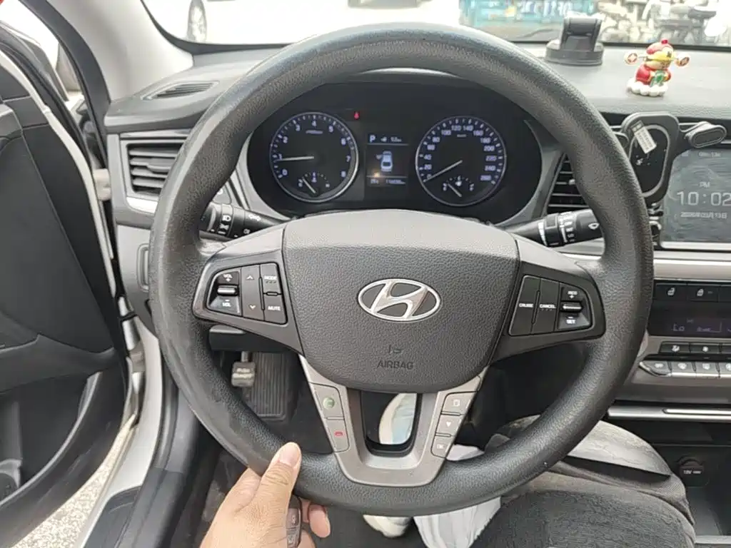 Hyundai Mistra — миниатюра 11