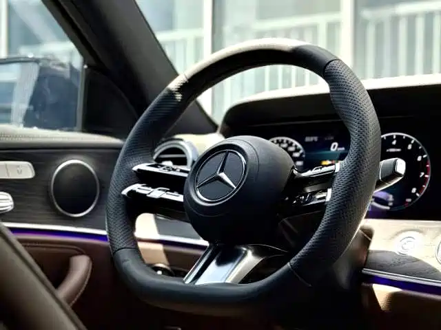 Mercedes-Benz E-Class — миниатюра 7