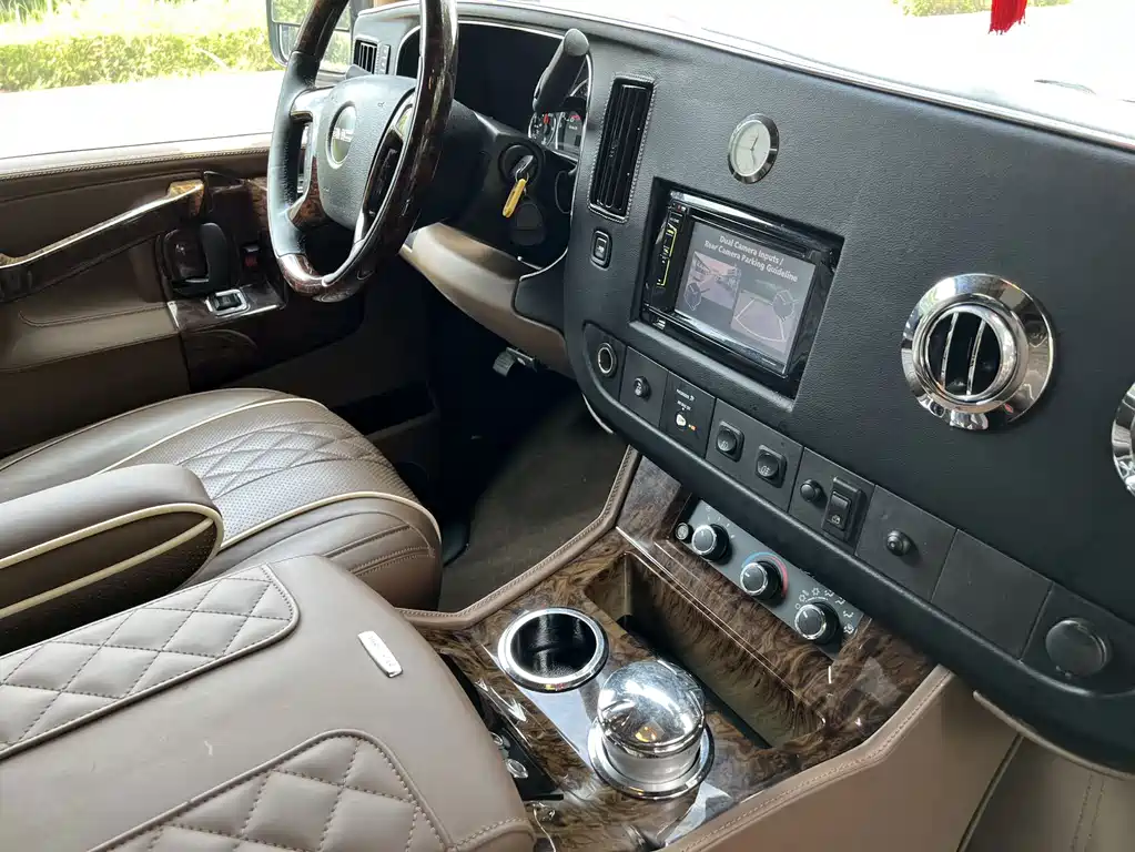 GMC Savana — миниатюра 11