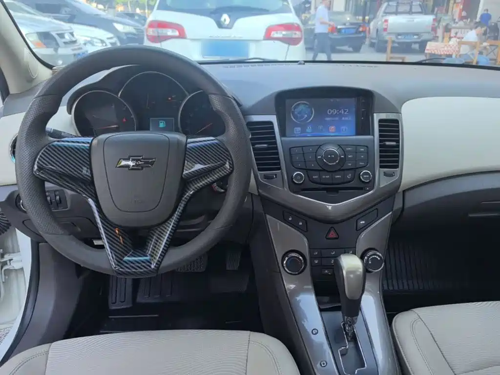 Chevrolet Cruze — миниатюра 10
