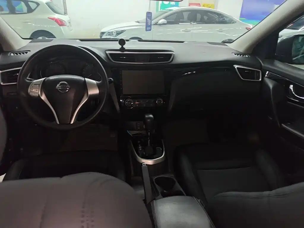 Nissan Qashqai — миниатюра 10