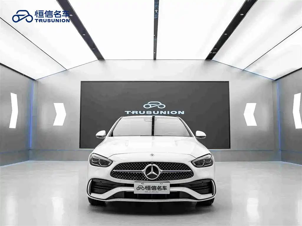 Mercedes-Benz C-Class — миниатюра 2