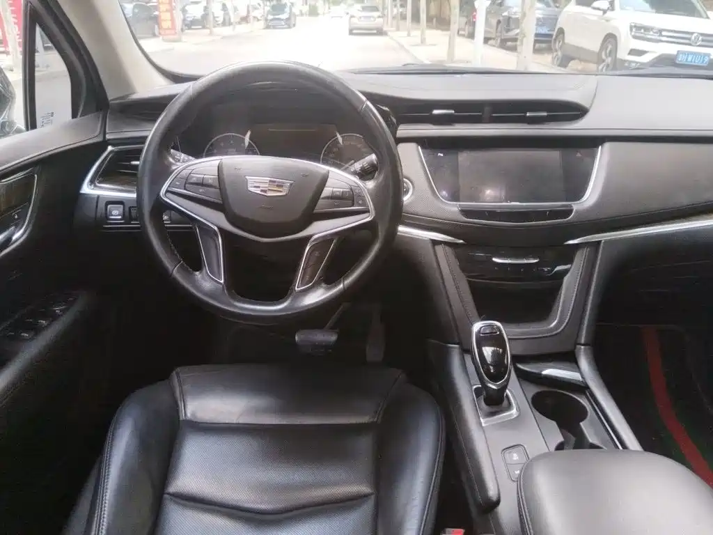 Cadillac XT5 — миниатюра 11