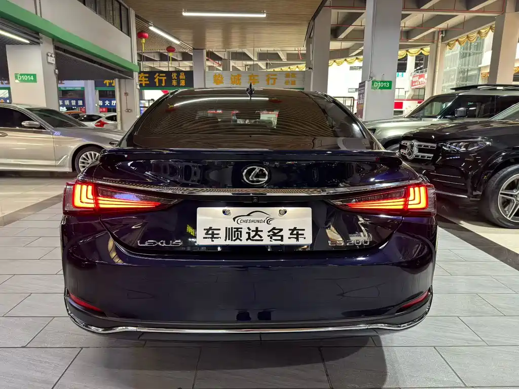 LEXUS ES