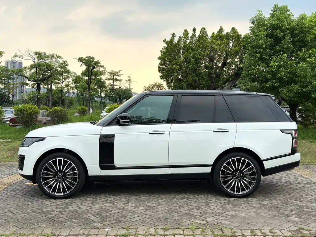 Land Rover Range Rover — миниатюра 7
