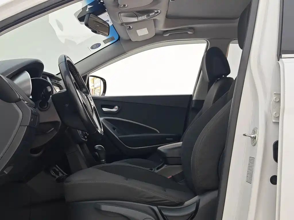 Hyundai Santa Fe — миниатюра 7