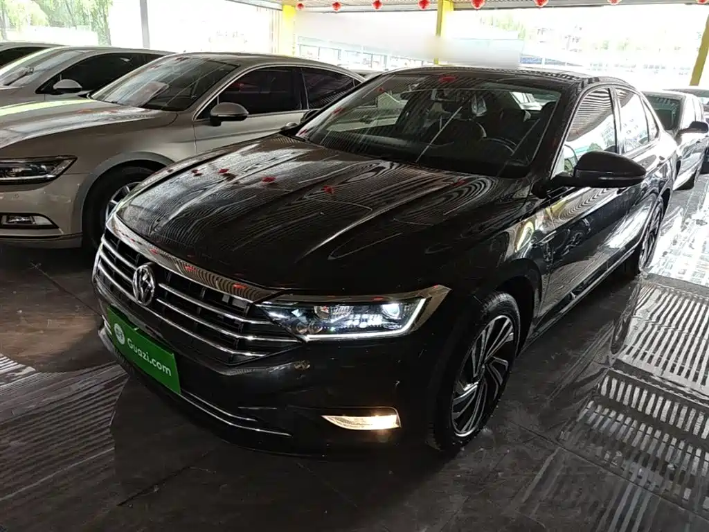Volkswagen Sagitar 2022