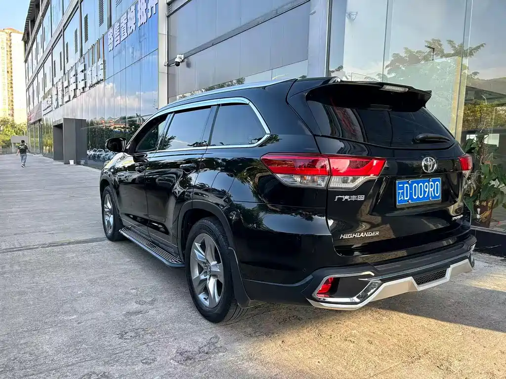 Toyota Highlander — миниатюра 14