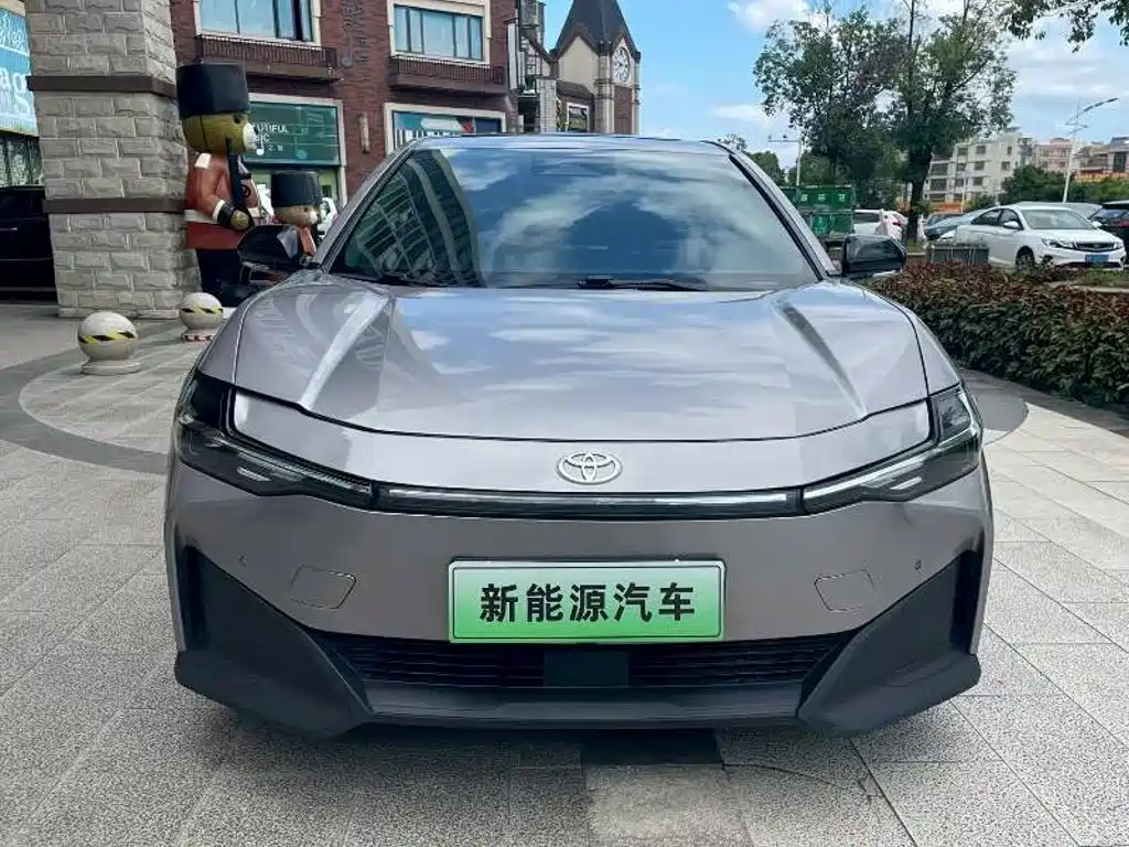 Toyota bZ3 — миниатюра 2