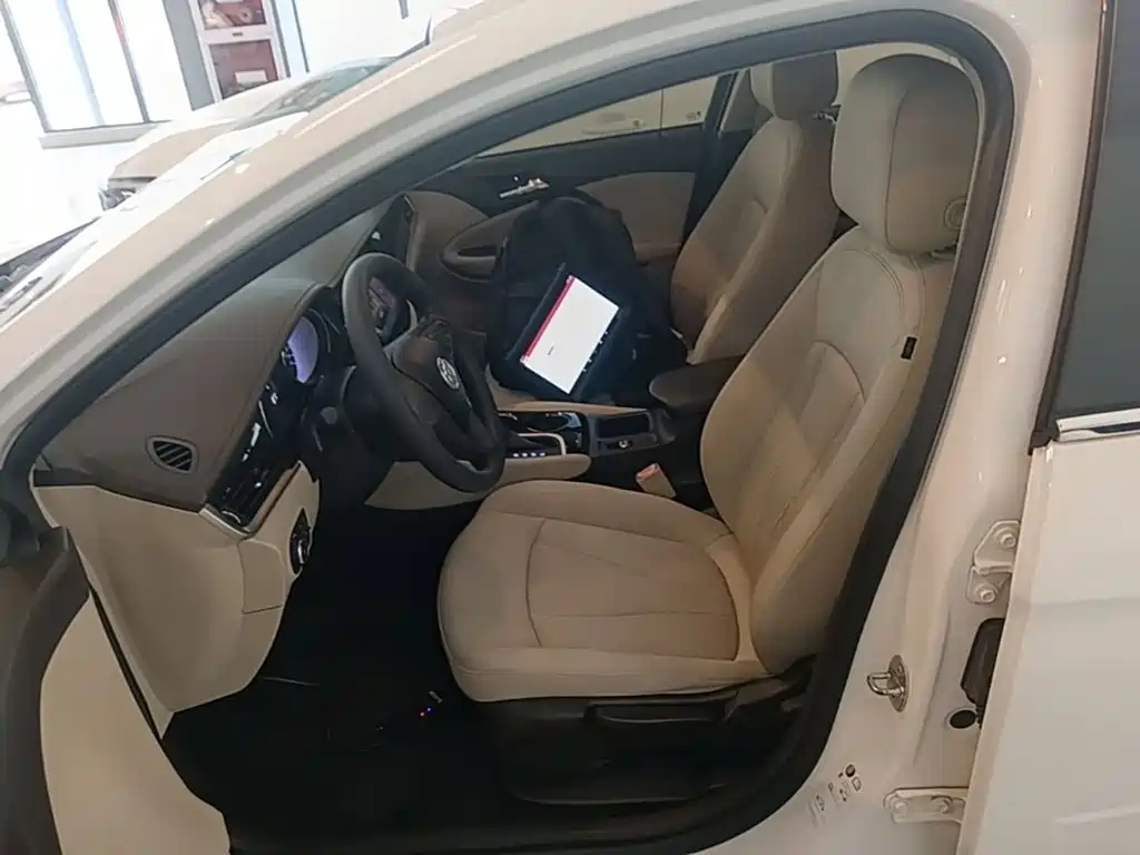 Buick Verano — миниатюра 15