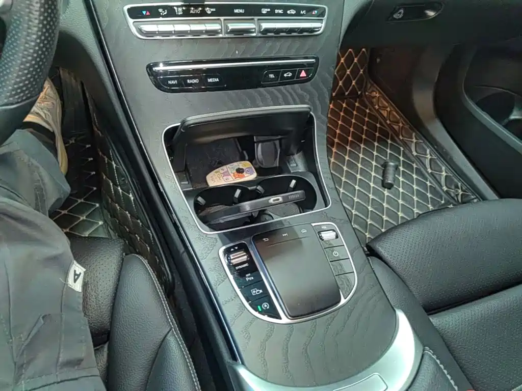 Mercedes-Benz C-Class — миниатюра 14