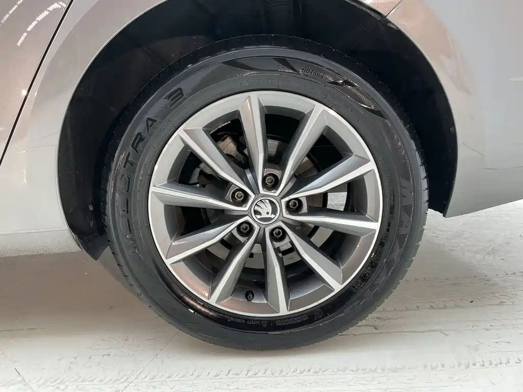 Skoda Octavia — миниатюра 12