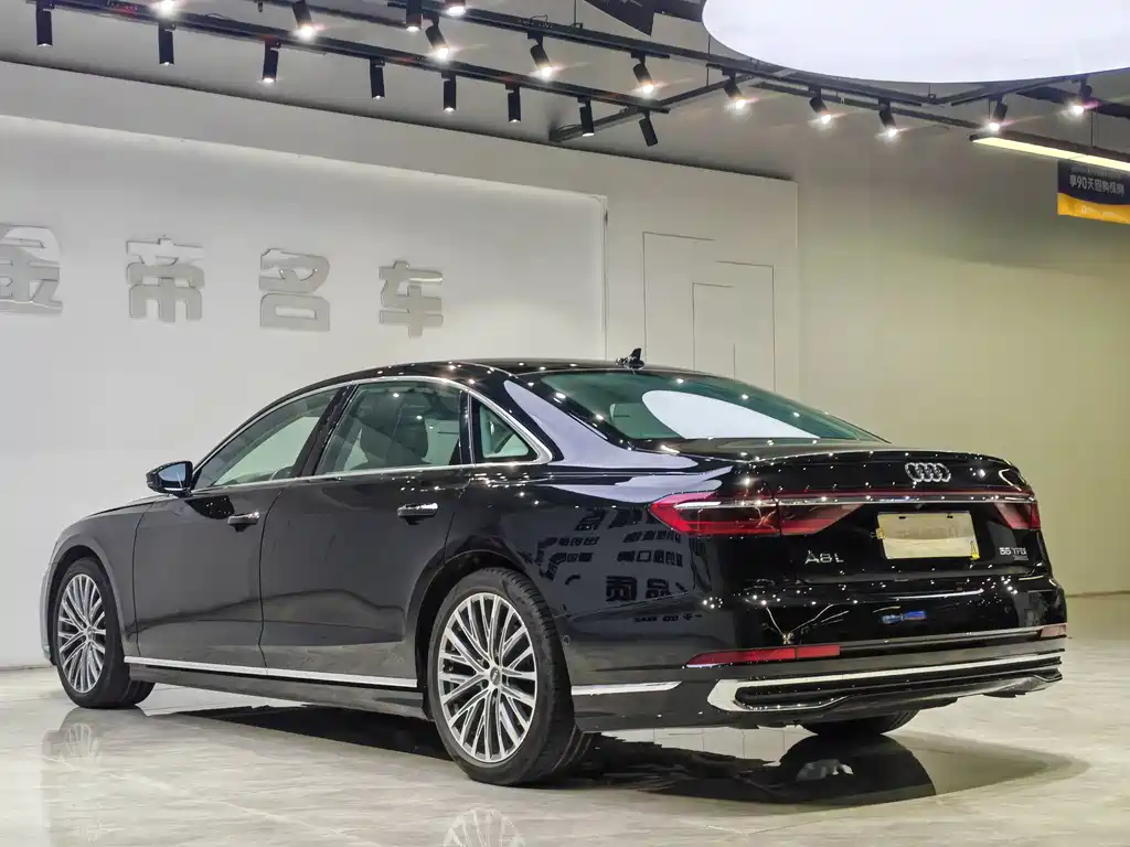 Audi A8 — миниатюра 12