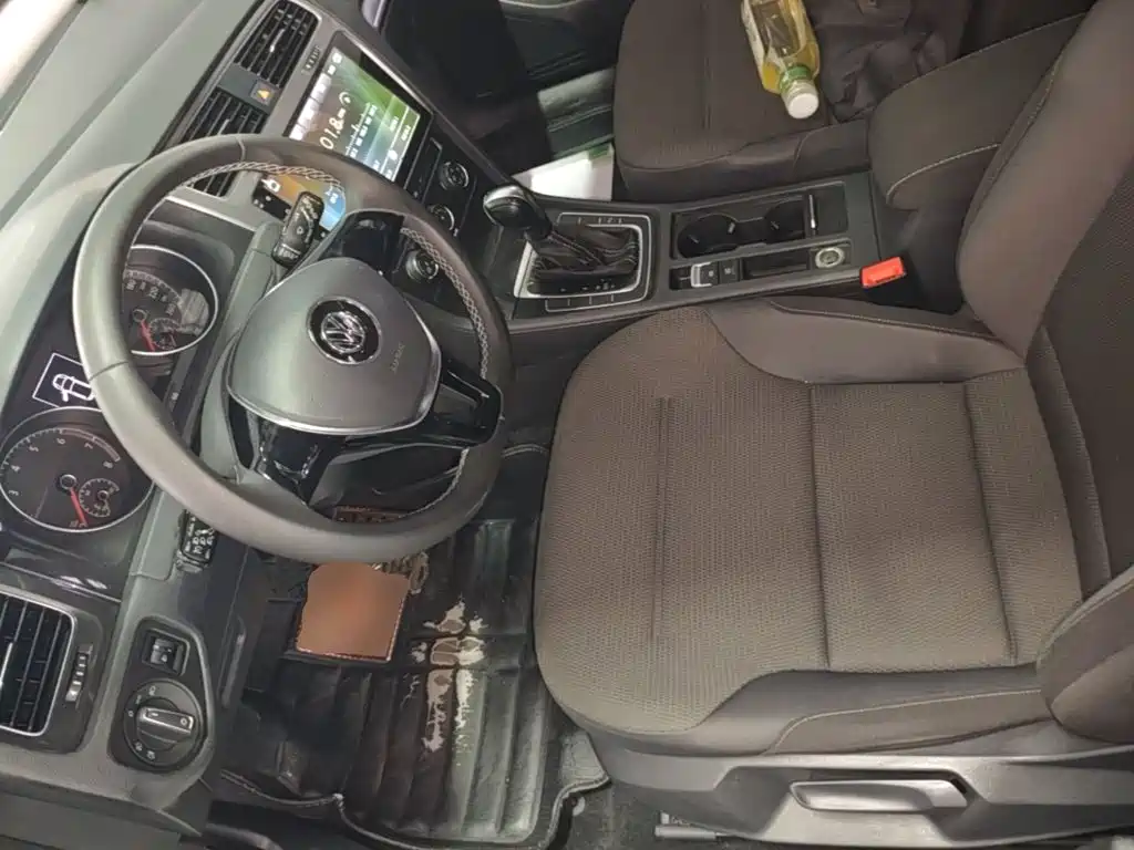 Volkswagen Golf — миниатюра 16