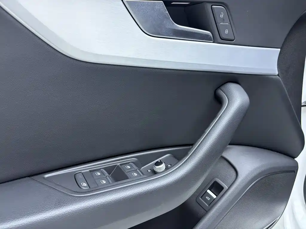 Audi A4L — миниатюра 13