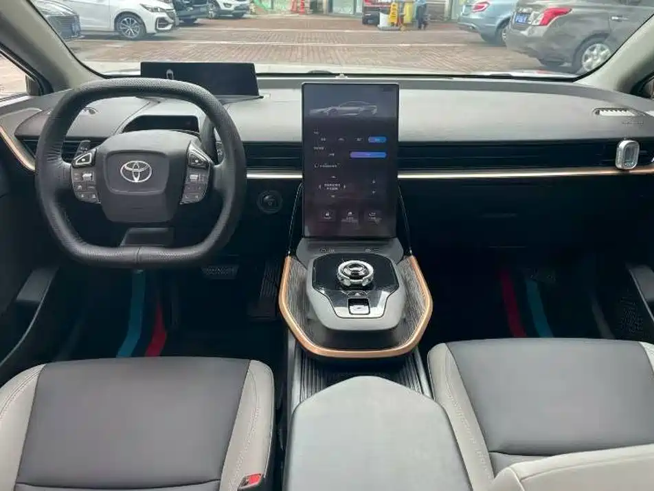 Toyota bZ3 — миниатюра 5