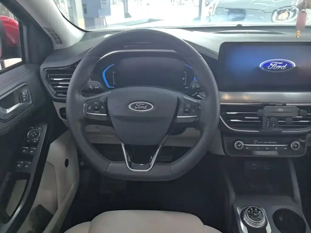Ford Focus — миниатюра 11