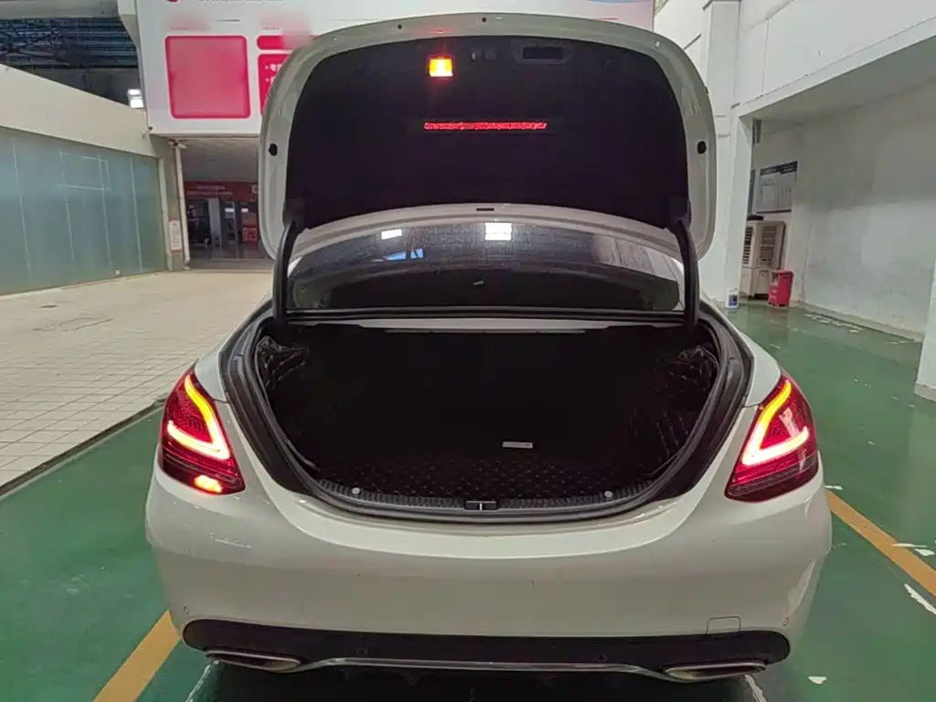 Mercedes-Benz C-Class — миниатюра 19