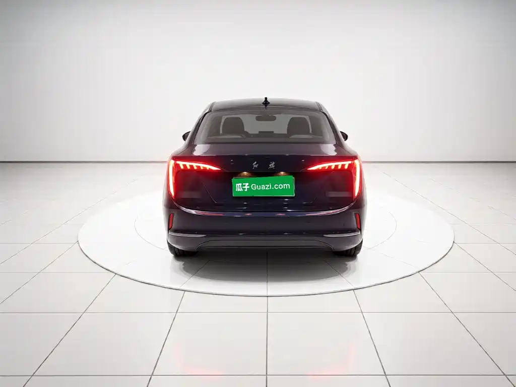 Hongqi Hongqi E-QM5 — миниатюра 3