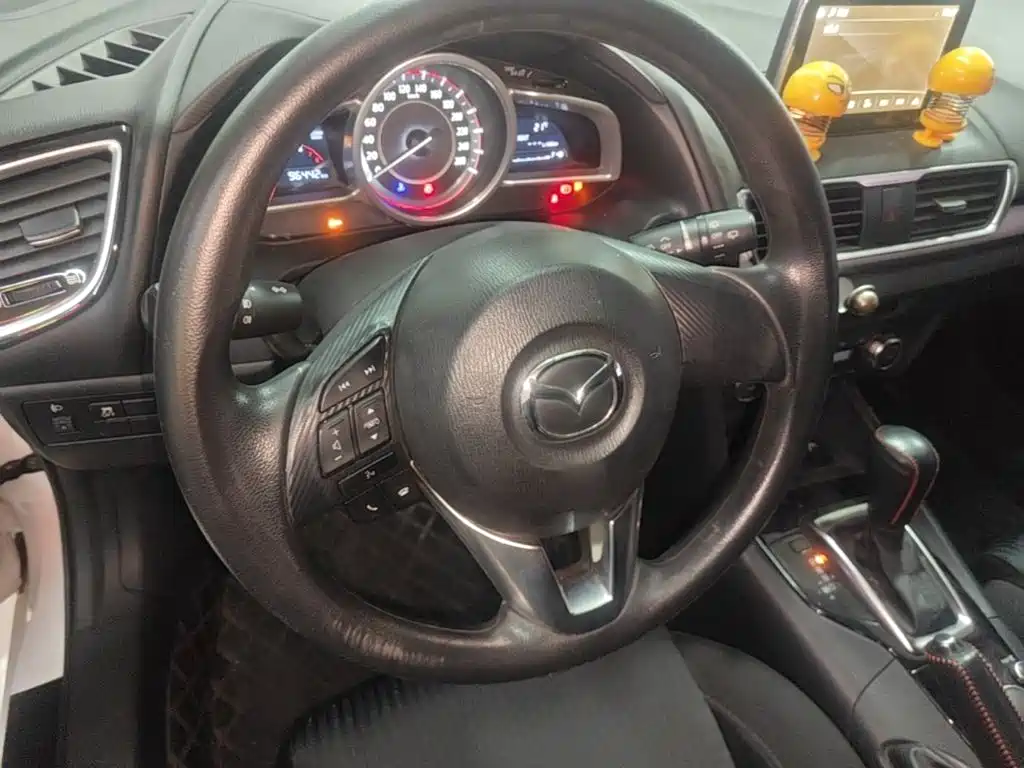 Mazda 3 Axela — миниатюра 11