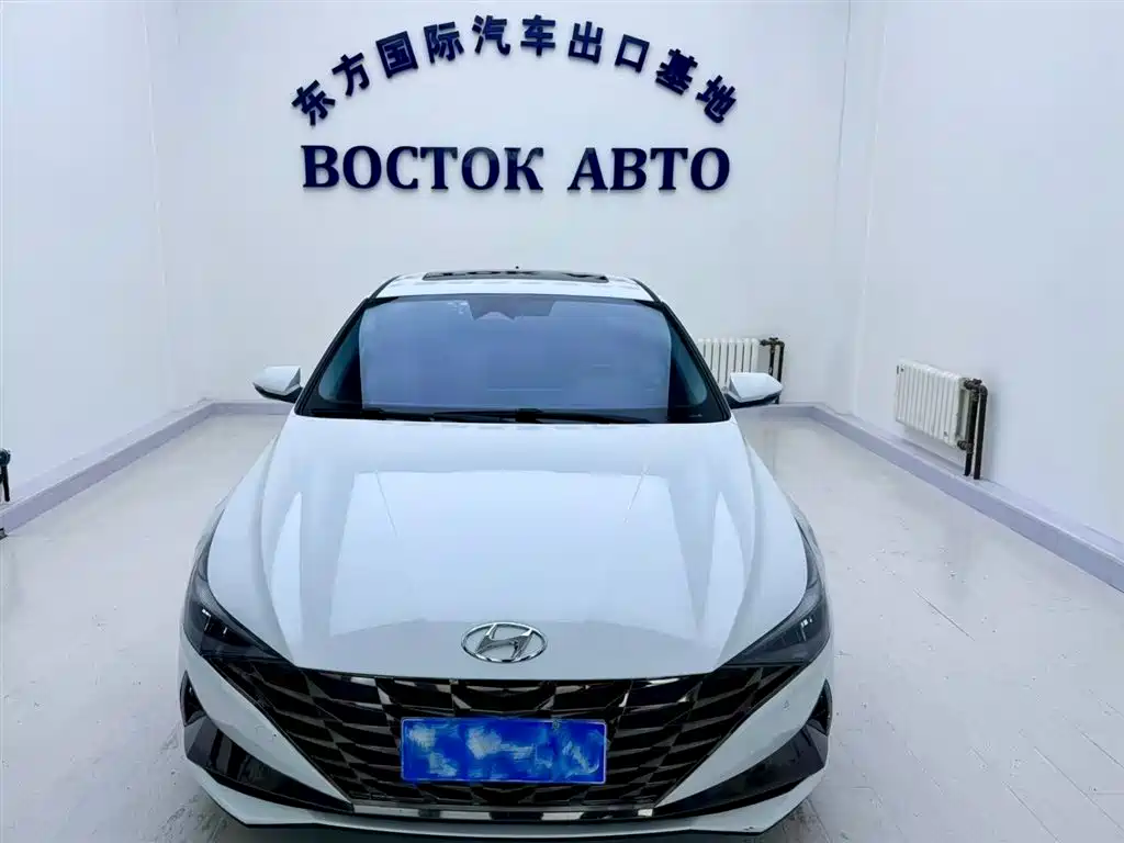Hyundai Elantra 2023