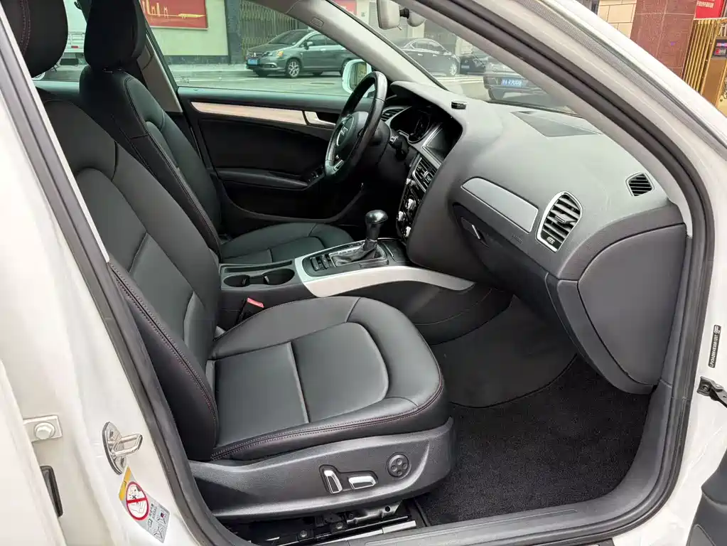 Audi A4L 2015 35 TFSI AT