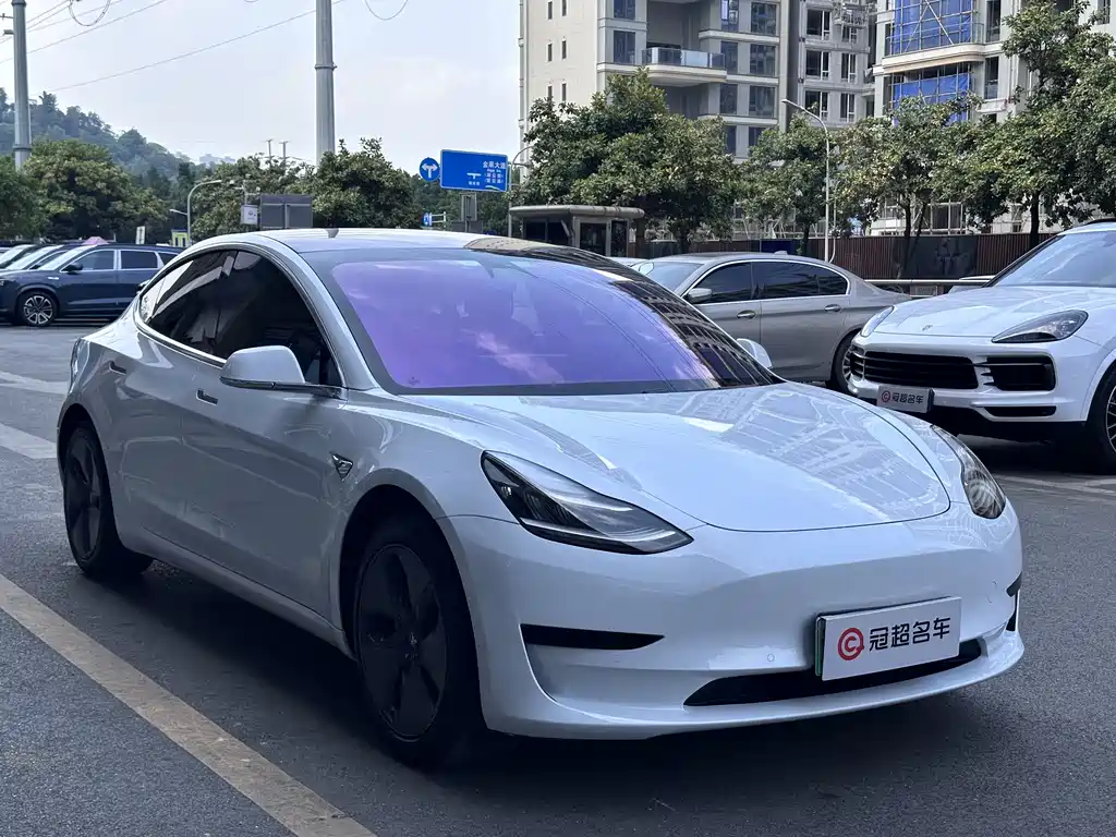 Tesla Model 3 2020
