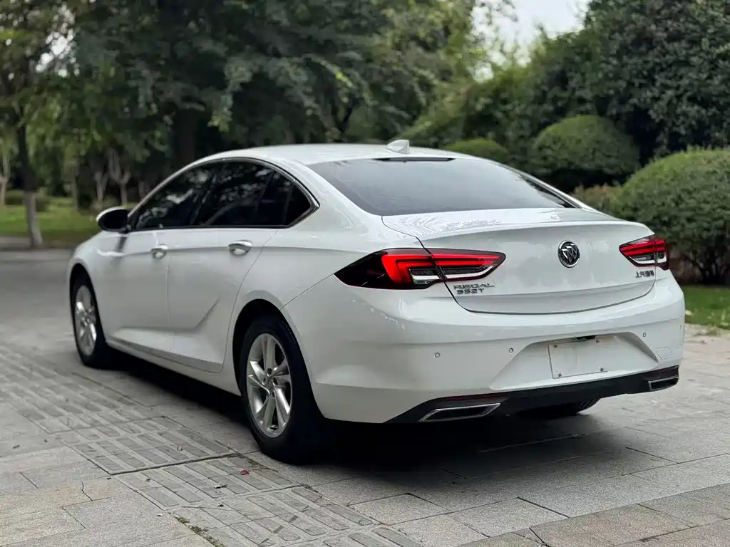 Buick Regal — миниатюра 9