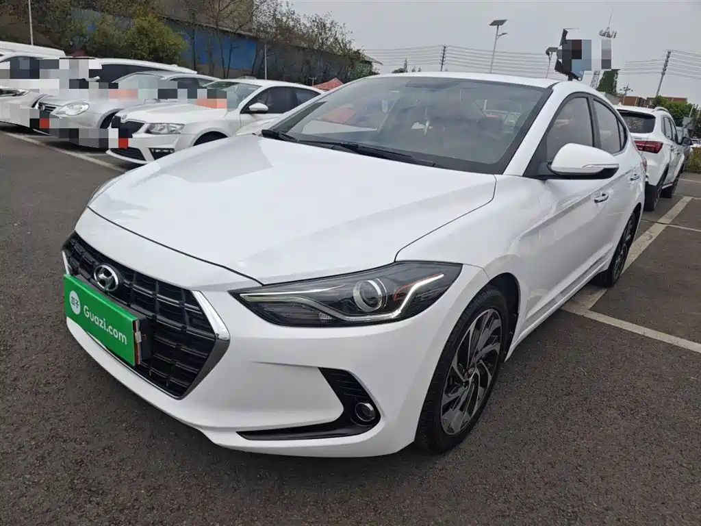 Hyundai Elantra 2020