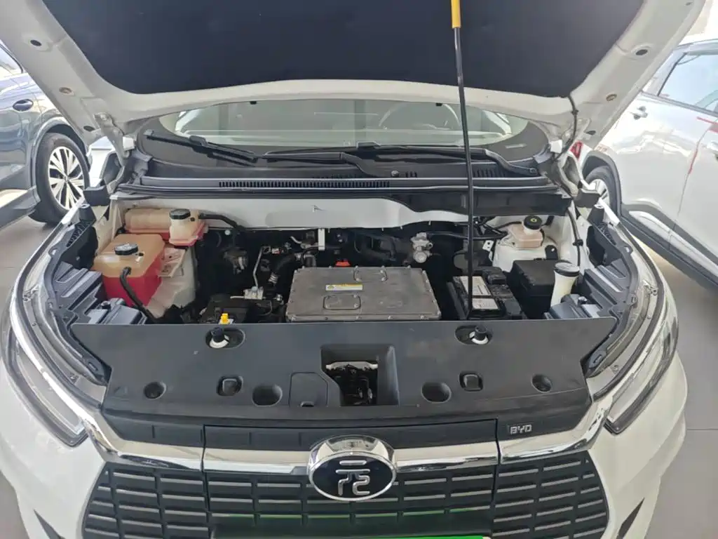 BYD Yuan EV — миниатюра 20