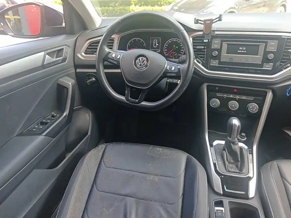 Volkswagen T-Roc — миниатюра 11