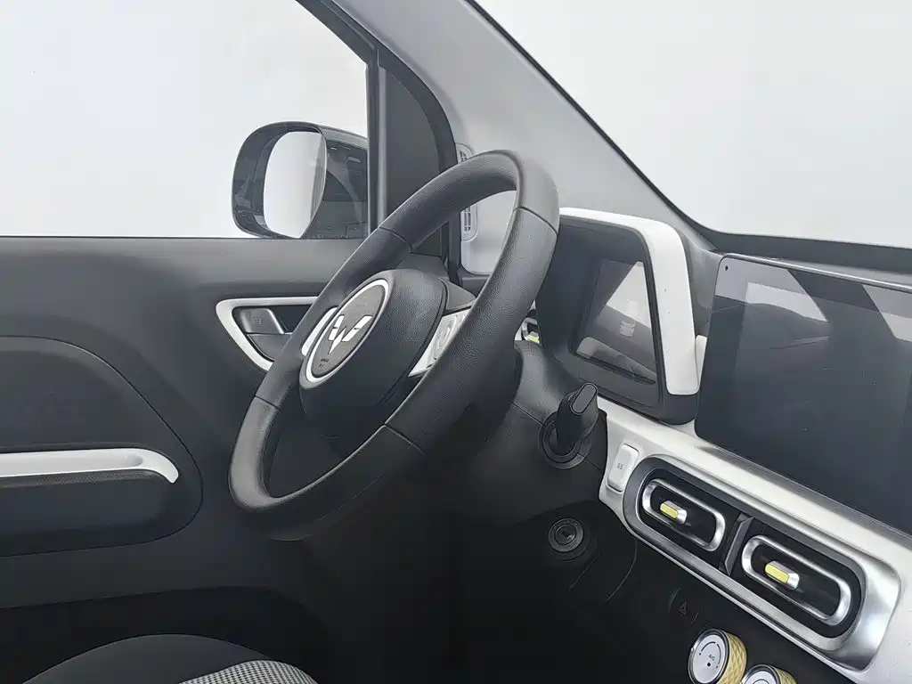 Wuling MINIEV — миниатюра 22