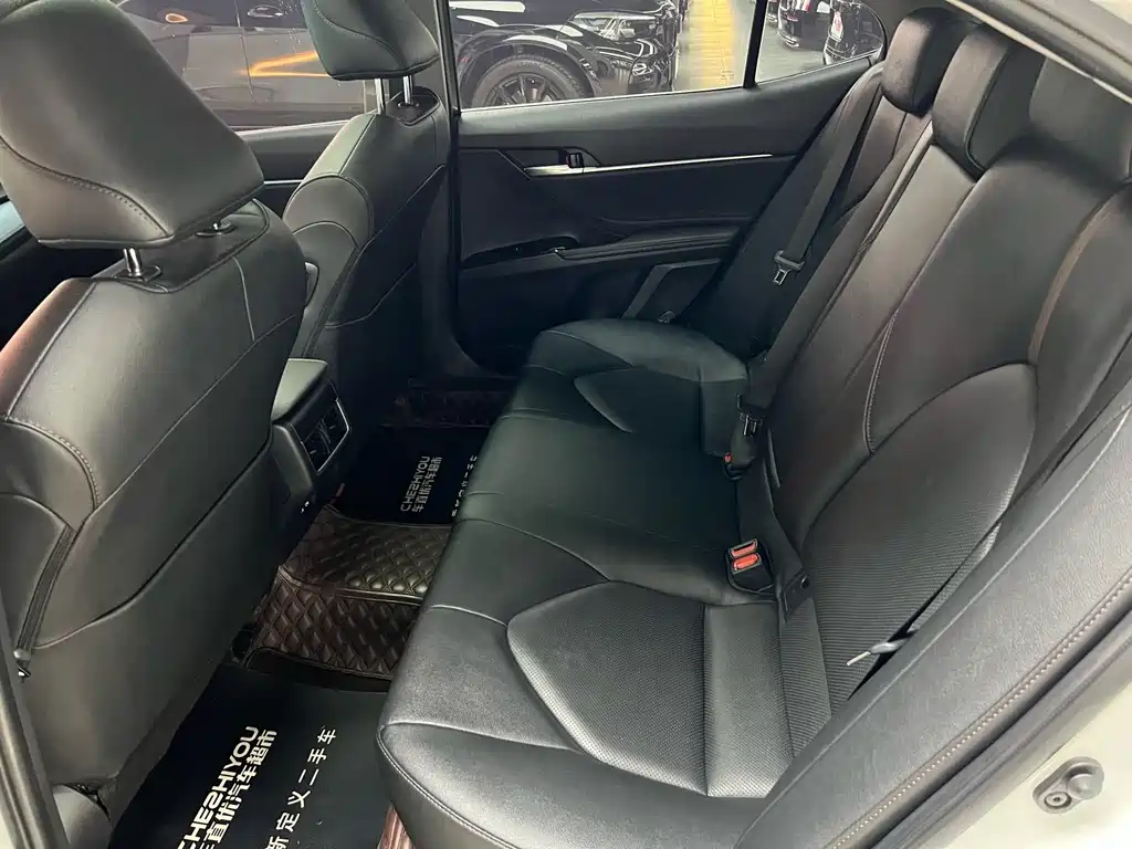 Toyota Camry 2021 2.0G Luxury