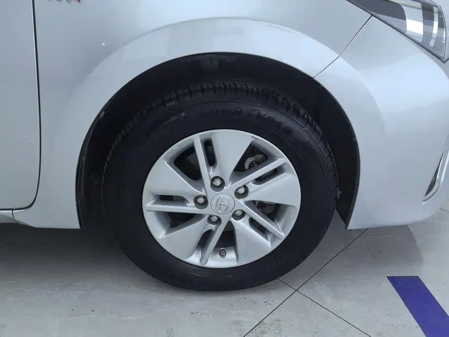 Toyota Corolla — миниатюра 6