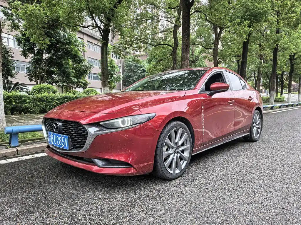 Купить Mazda 3 Axela